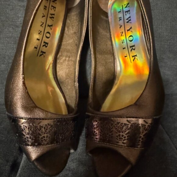 New york transit Shoes - New York Transit Sz 7.5 Bronze Heels VGUC